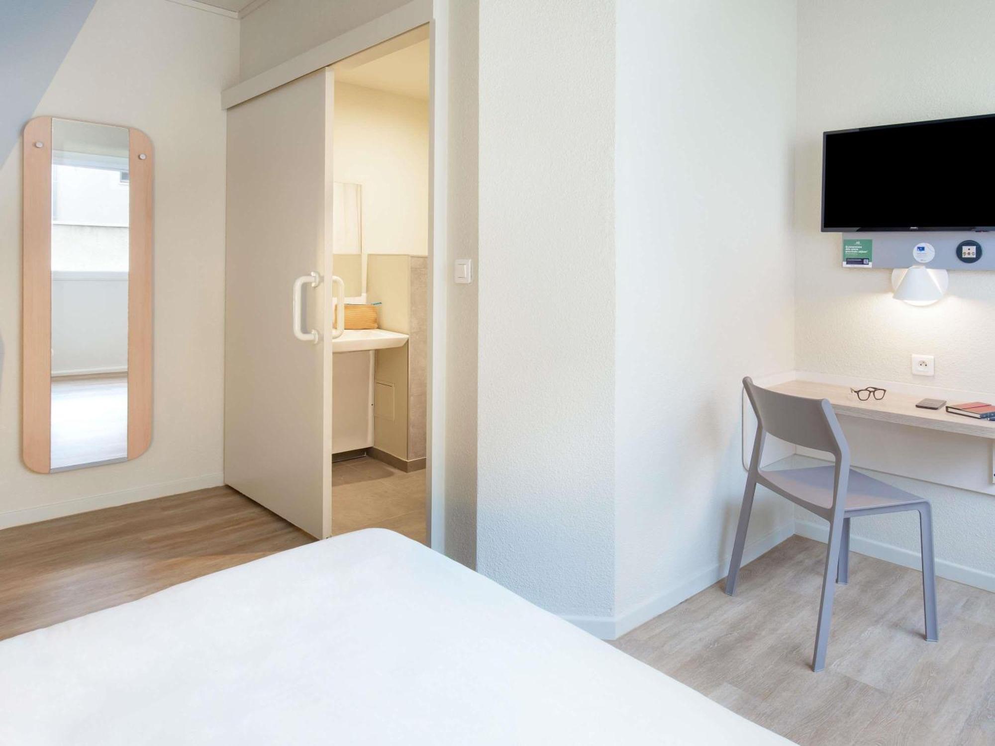 Ibis Budget 카바용 외부 사진
